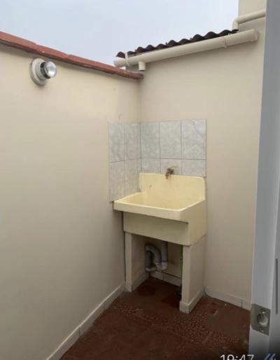 Alquilo minidepartamento