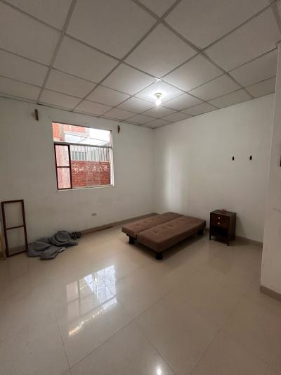 Alquilo habitacion independiente