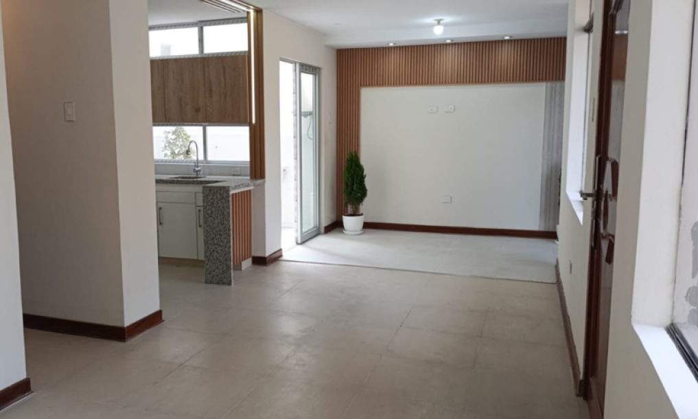 Venta de departamento 1er piso Portada del Sol III etapa La Molina-4