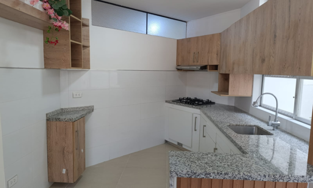 Venta de departamento 1er piso Portada del Sol III etapa La Molina-8