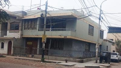 Amplia casa de 2 pisos con cochera y azotea   Urb. San Juan – Chiclayo