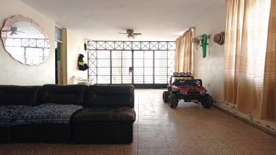 Amplia casa de 2 pisos con cochera y azotea   Urb. San Juan – Chiclayo