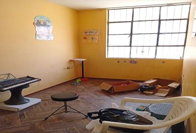 Amplia casa de 2 pisos con cochera y azotea   Urb. San Juan – Chiclayo