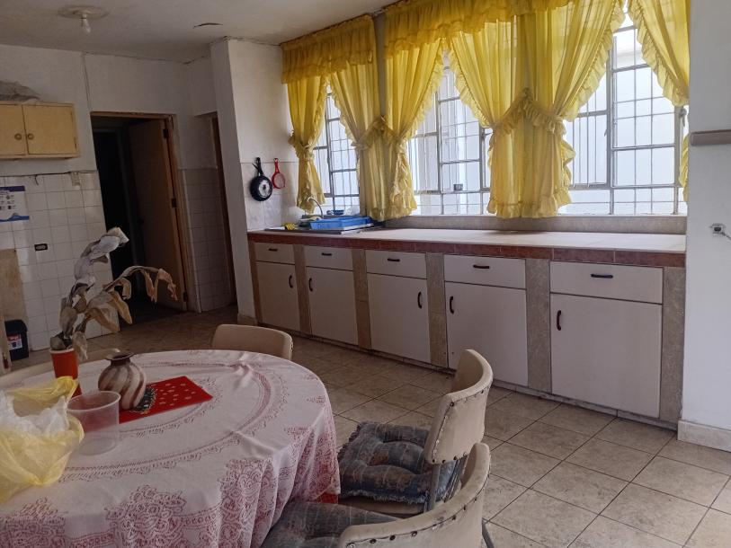 Casa de dos pisos más azotea, garaje, y sótano en Urb. Orrantia del mar San Isidro-6