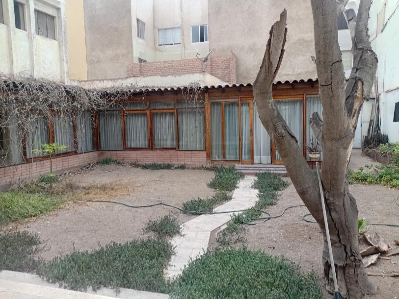 Casa de dos pisos más azotea, garaje, y sótano en Urb. Orrantia del mar San Isidro-8