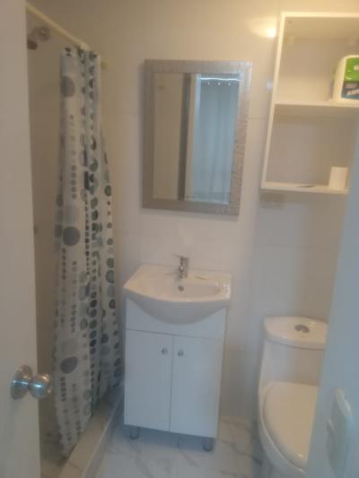 Depa 1 Dorm. + 1 Cocina Americana con Estacionamiento, Piscina, Gym y Seguridad 24/7 – cerca del Mar