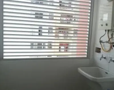 🏢 ¡Ocasión en San Miguel! Moderno Depa de 3 Dormitorios con Gas Natural y Balcón 🌊 | Precio: S/ 1,850 | 2 baños completos | Piso 5 con ascensor | Vista a Calle | Bien iluminado.