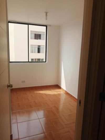 🏢 ¡Ocasión en San Miguel! Moderno Depa de 3 Dormitorios con Gas Natural y Balcón 🌊 | Precio: S/ 1,850 | 2 baños completos | Piso 5 con ascensor | Vista a Calle | Bien iluminado.