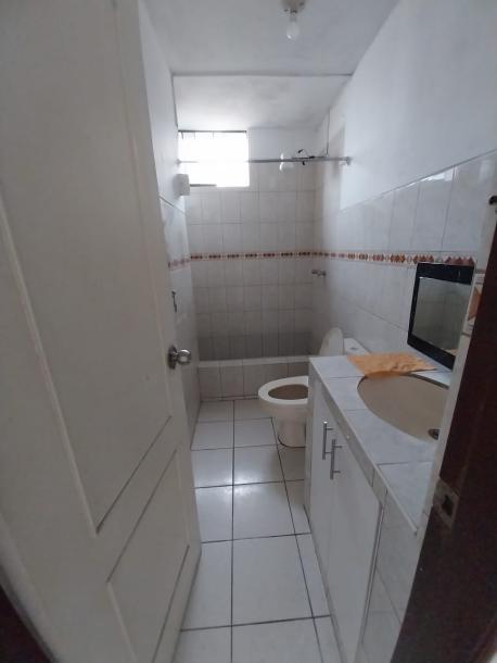 Se Vende departamento en Santiago de Surco-7