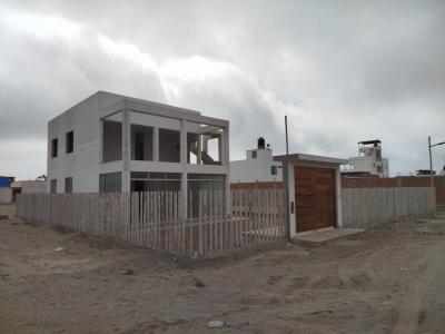 Vendo casa y terreno en Playa Los Lobos, Cerro Azul – Cañete, zona tranquila y segura, ideal para vivienda de playa.