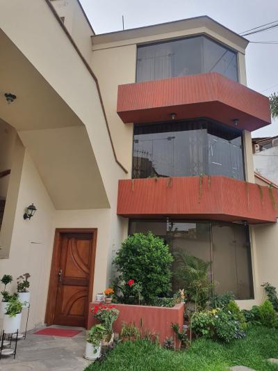 VENDO DEPARTAMENTO EN SURCO