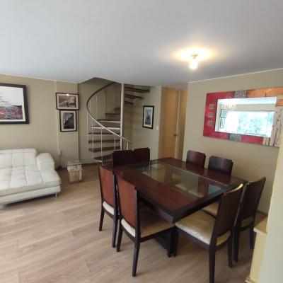 Alquilo Amoblado Departamento Duplex en excelente zona