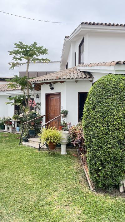 Piscina jardín BBQ Condominio-8
