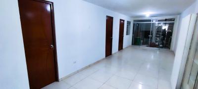 Venta de espacioso y bonito Departamento en 1er piso en  San Martín De Porres/Los Olivos, Lima