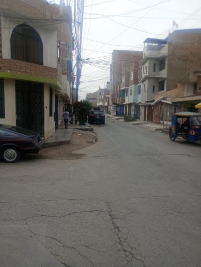 Vendo terreno 120 m2 luz, agua y desague. Frente: 6.00 ml. Cerca Zona Comercial San Diego, San Martin de Porres.-0