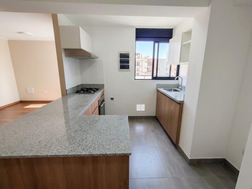 Departamento 2 habitaciones, 2 baños en Surquillo, limite con San Isidro y Miraflores-1