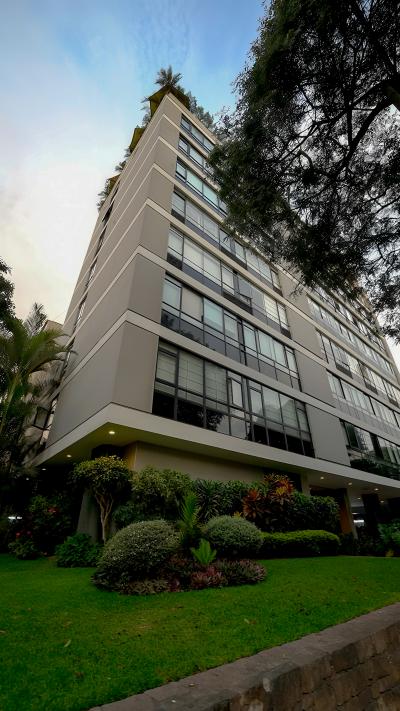 Se Vende Departamento en la Av. Angamos Oeste - Miraflores
