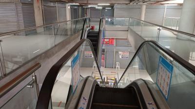 Stand Comercial en El Reloj Malvinas Plaza