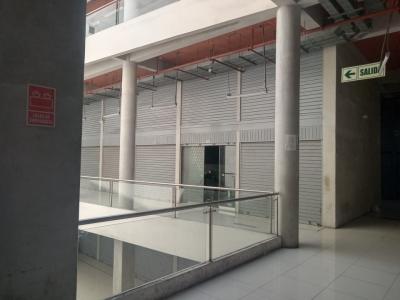 Stand Comercial en El Reloj Malvinas Plaza