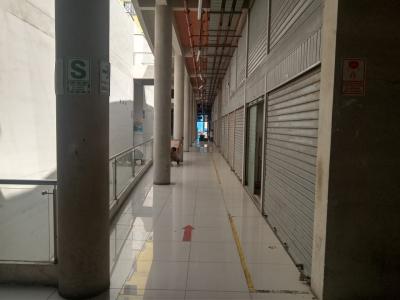 Stand Comercial en El Reloj Malvinas Plaza