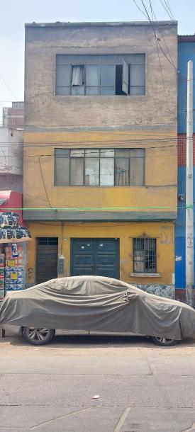 Vendo céntrica casa en el corazón comercial de La Parada a 1 cuadra de la Av Aviación-0