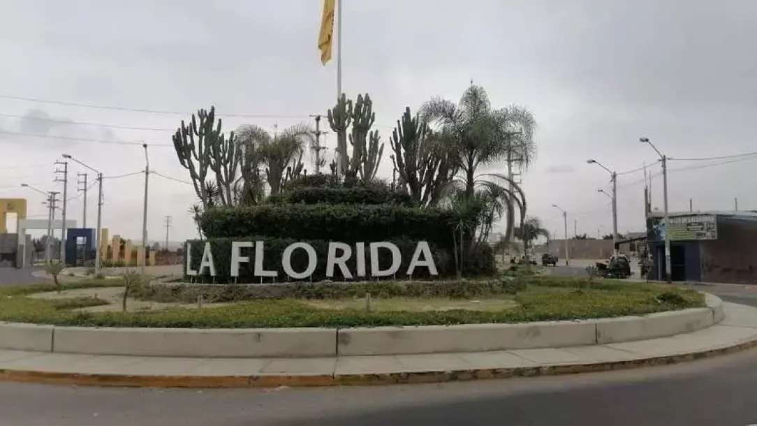 La Florida De Ica 3ra Etapa 256m2-1
