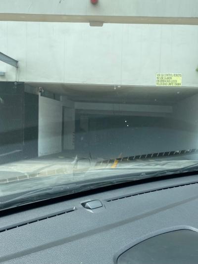 Venta  Estacionamiento  en excelente zona comercial