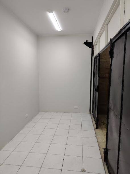 REMATE POR VIAJE - LOCAL/OFICINA EN JR. DE LA UNIÓN S/99,000-2
