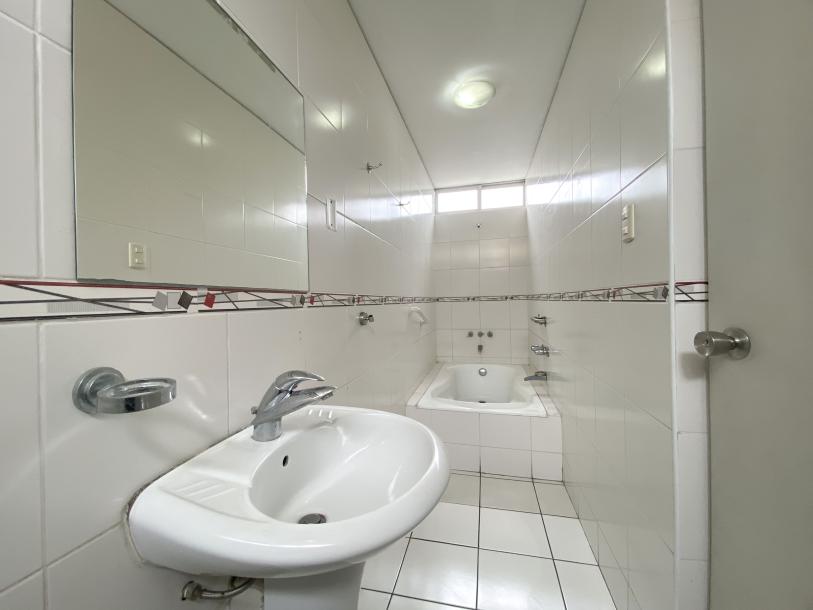 VENTA DE CASA COMERCIAL RESIDENCIAL EN MAGDALENA-8