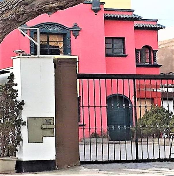 VENTA DE CASA A PRECIO DE TERRENO EN SAN ISIDRO-3