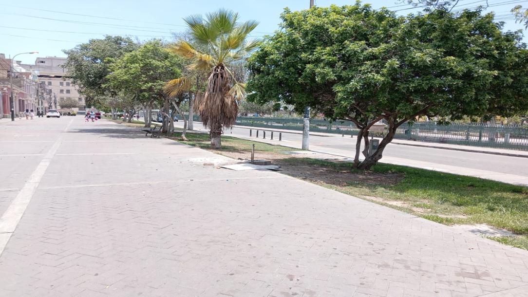 VENTA DE TERRENO PARA USO COMERCIAL RESIDENCIAL EN EL RIMAC-4