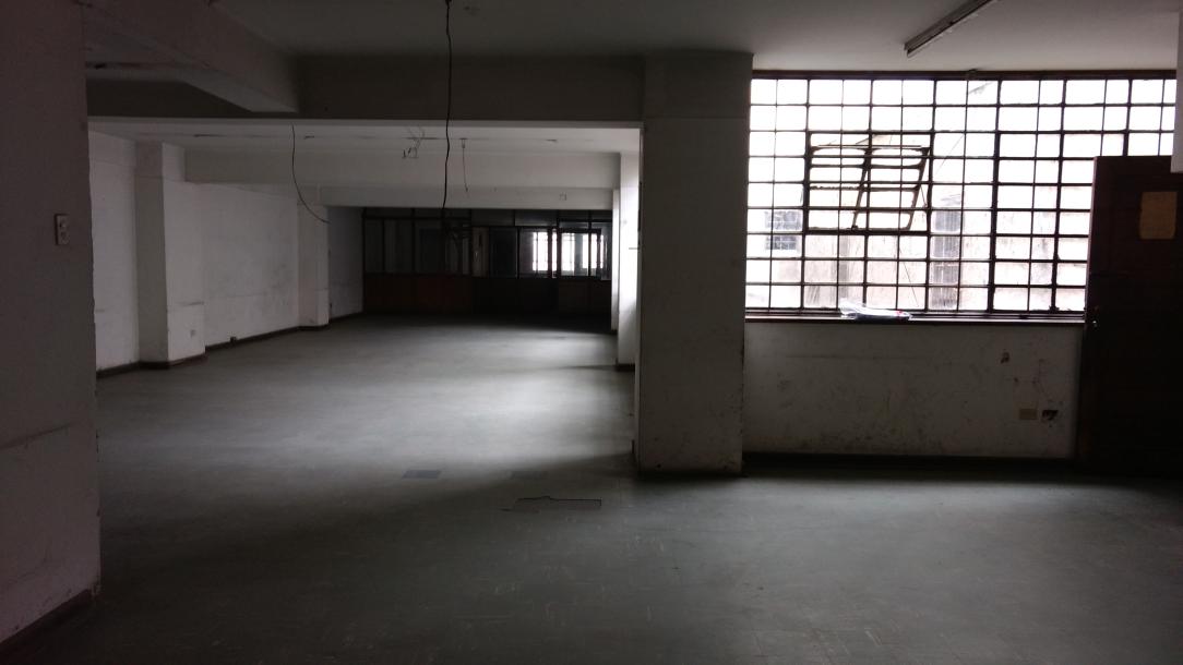 VENTA DE LOCAL COMERCIAL - COCHERA HUALLAGA-11