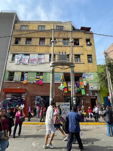 ¡Gran Oportunidad en el Corazón de Gamarra! Precio de Venta: $80,000-1